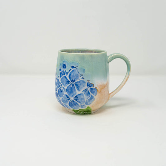 Beachy Hydrangea Mug