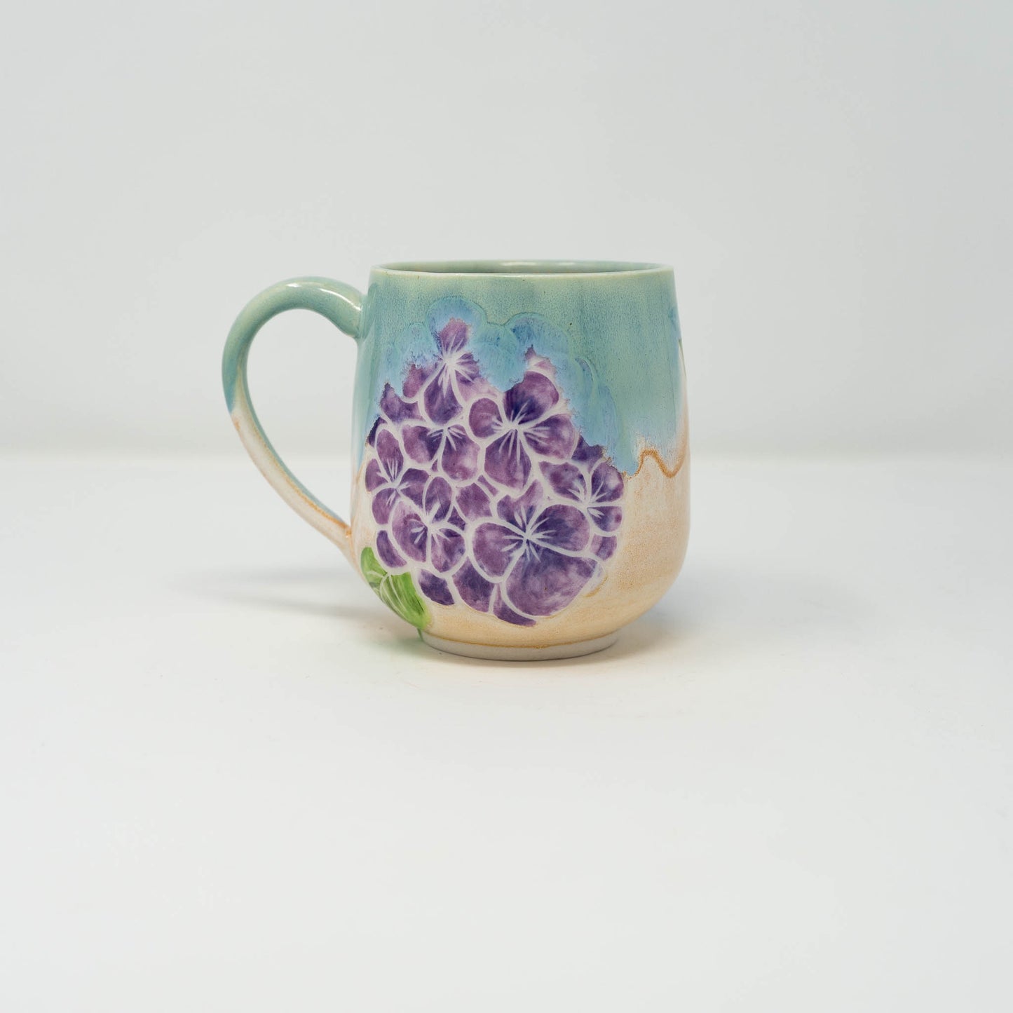 Beachy Hydrangea Mug